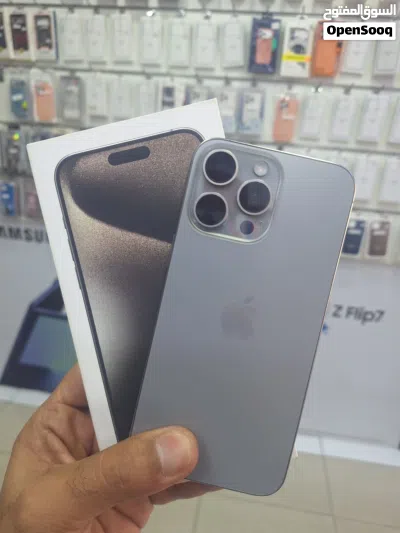 iPhone 15 Pro Max 512GB البطارية 79% مع الكرتون والأغر 2