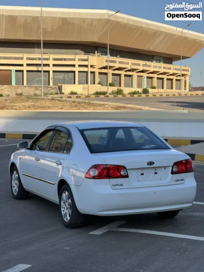 Kia Lotze 4