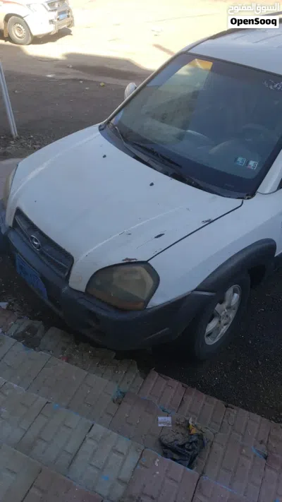 Hyundai Tucson GL 4