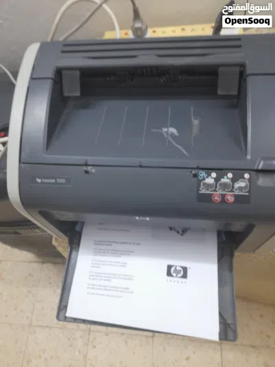 طابعه ليزر نوع hp1010 اسود بحاله جيده للبيع 3