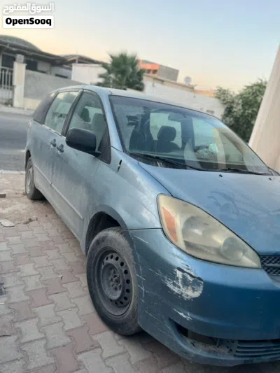 Toyota Sienna LE 3