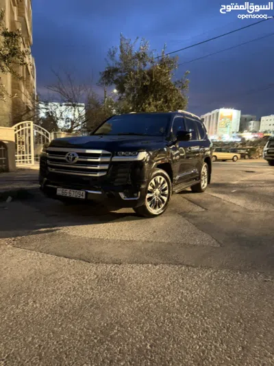 تويوتا لاند كروزر GXR 3