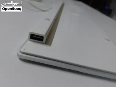 apple keyboard with 2 usb ports 2