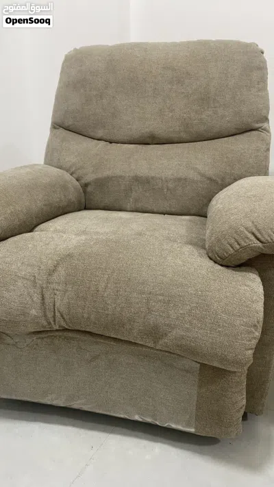 كرسي ريكلاينر شبه جديد كنبrecliner chair 2