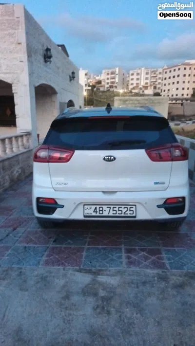 Kia Niro EX Touring 2