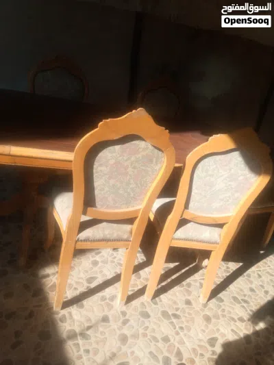 طاولة سفره خمس كراسي بحاله ممتازه 2
