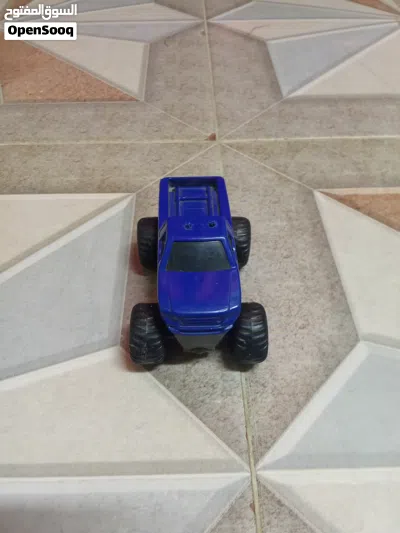 Audi Ford and JCB it so good condition and like and kids so like this cars by now it's only 5 OMR 2