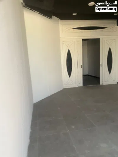 قاعة طابق ثاني للايجار في الغدير 3