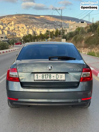 سكودا اوكتافيا Standard 2