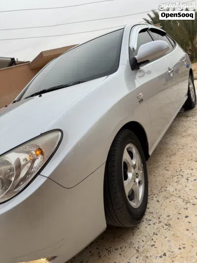 Hyundai Avante SE 3