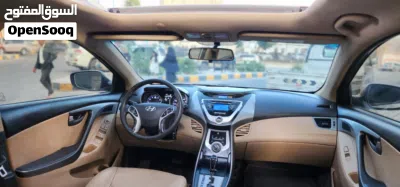 Hyundai Elantra Limited 4
