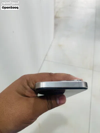 Apple iPhone 15 Pro 4