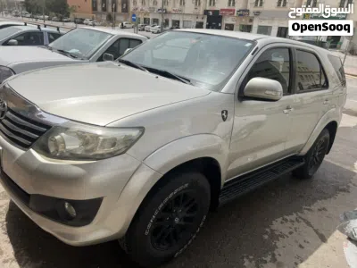 Toyota Fortuner GXR 2