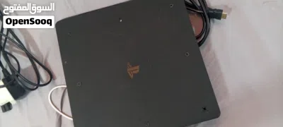 للبيع جهاز بلايستيشن 4 سليم (PS4 Slim) نظيف جداً وبحالة الوكالة، استخدام خفيف وشغال 100% 2