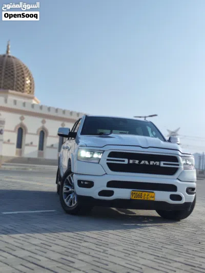 Dodge Ram Laramie 4
