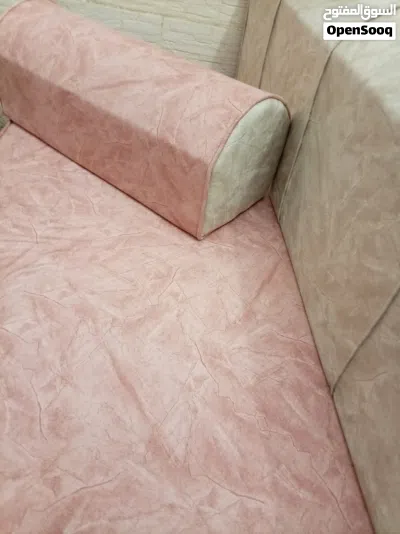 مجلس عربي أنيق ونظيف للبيع موقعه إربد حدائق الملك عبدالله الثاني استخدام خفيف جدًا 3