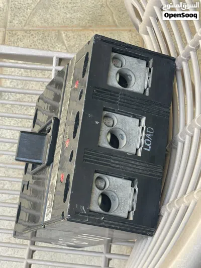 صندوق توزيع كهربائي 3