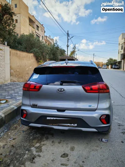 Kia Niro EX Touring 2