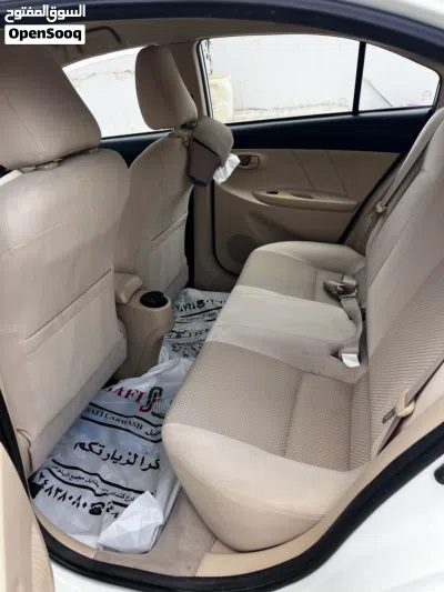 Toyota Yaris E 3