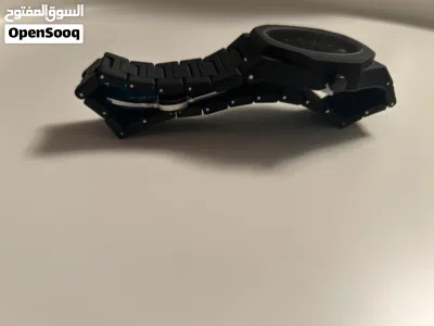ساعة سوداء جديدة 2