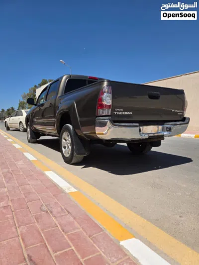 Toyota Tacoma SR5 4