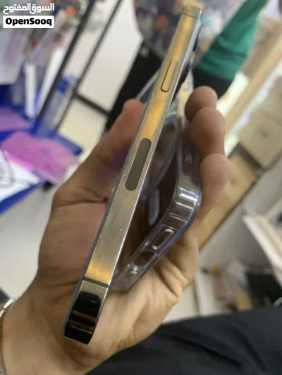 آيفون 13برو جهاز ربي يبارك كاسبه وعيب لا ب ضمان المحل ومش مفتوح شهر فيه أي شي مرجوع سعره 2900 وساهل 4