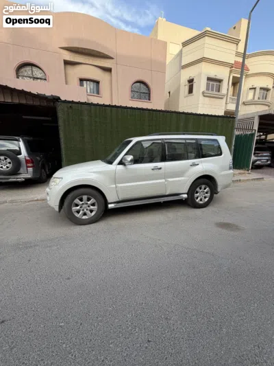 ميتسوبيشي باجيرو GLS 3