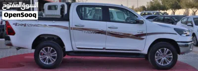 Toyota Hilux GLX 2