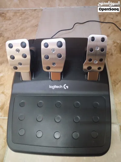 Logitech G920 racing wheel and pedals عجلة القيادة مع دواسات 4