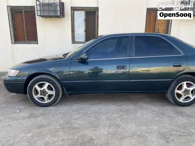 Toyota Camry SE 4
