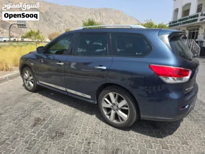Nissan Pathfinder SV 2
