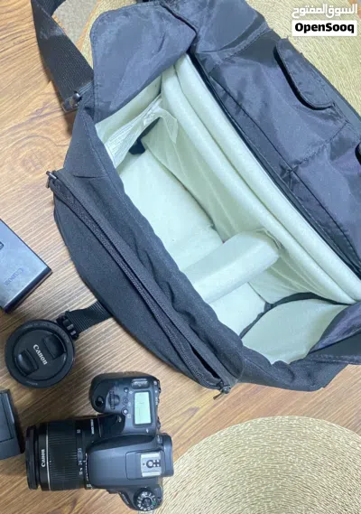 المحتويات: البودي بحالة جيدة جداً عدسة 50mm f/1.8 — عدسة البورتريه وعزل الخلفية، عدسة 18-55mm للاست 3