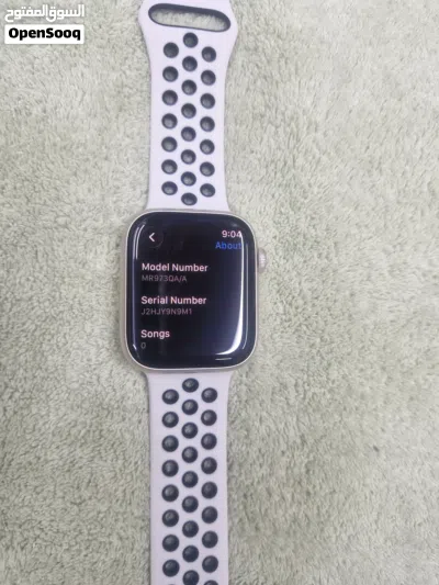 apple watch 45mm series 9 good condition 4