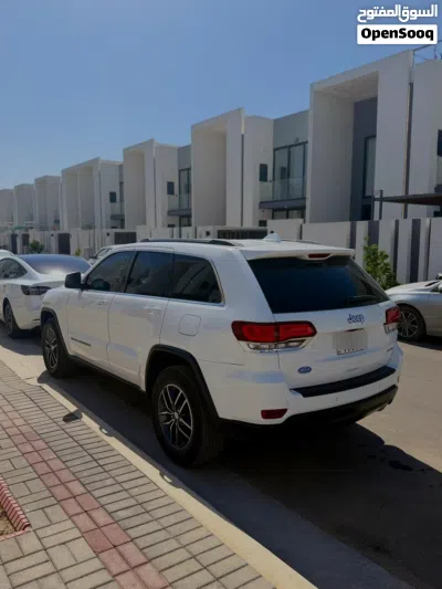 جيب جراند شيروكى Laredo 2