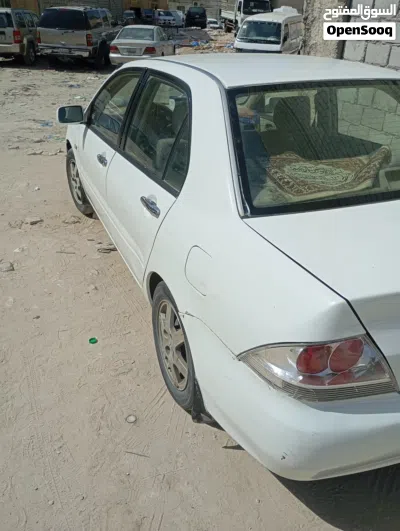 Mitsubishi Lancer GL 4