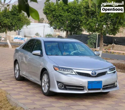 تويوتا كامري XLE 4