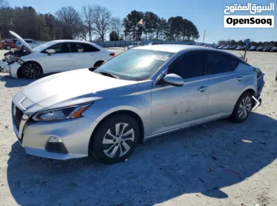 Nissan Altima S 4