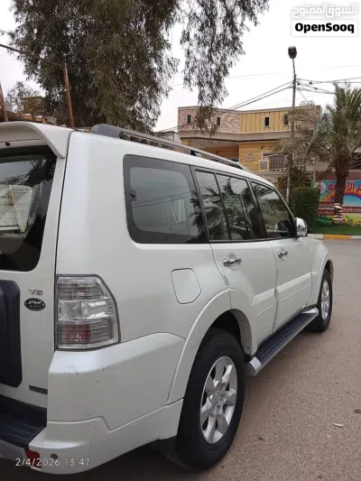ميتسوبيشي باجيرو GLS 2