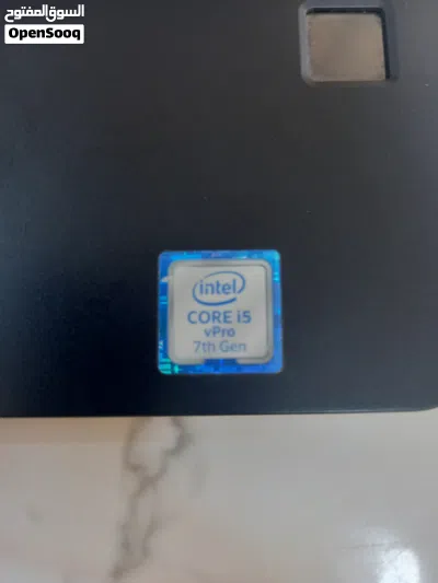 المعالج كور اي 5 الجيل 7. الهارد 256 ssd . الرام 8 ddr4 حجم الشاشة 14 2