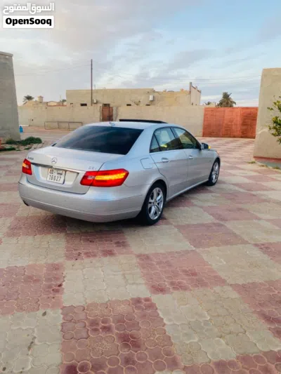Mercedes Benz E-Class E 200 2