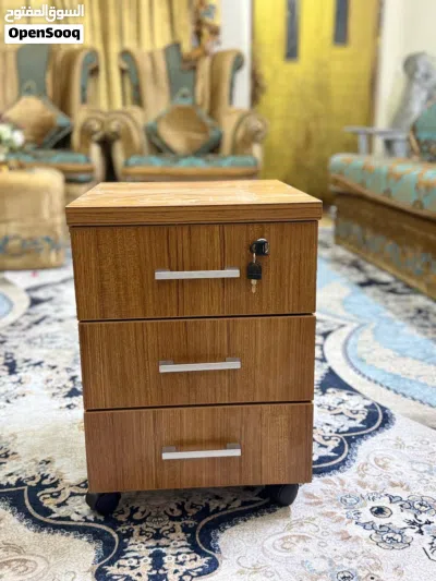 كومدي خشب متحرك مكتبي ثلاثة جرارات 4
