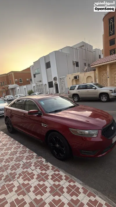 Ford Taurus SE 2