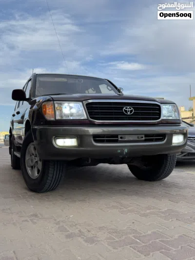 Toyota Land Cruiser GXR 3