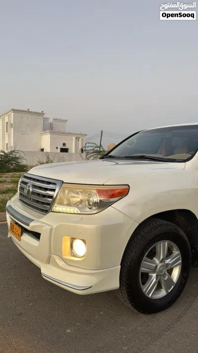 Toyota Land Cruiser GXR 3