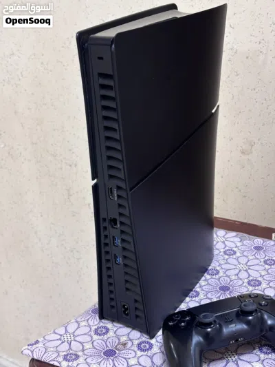 للبيع PS5 سليم ديجيتال اللون الأسود النادر 2