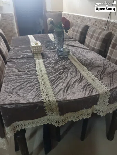 طاوله طعام كبيره لون بني (تتسع ل 8 كراسي) للبيع 2