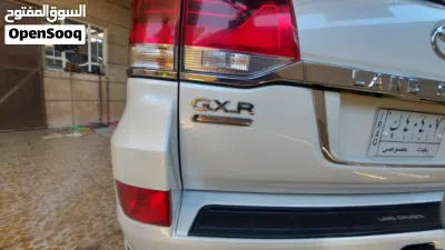 Toyota Land Cruiser GXR 2