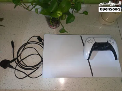 بلي فايف سلم ps5 slim مستخدم اقل السنة نظيف مع يد اصلية خالي من العطلات مع كامل ملحقاته 2