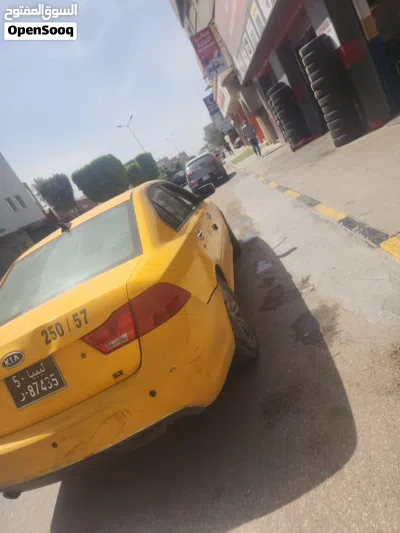 Kia Lotze 3