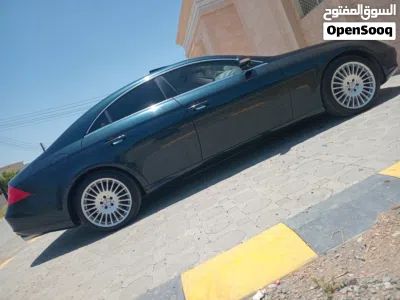 Mercedes Benz CLS-Class CLS 500 2